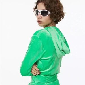 H&M CROPPED VELOUR ZIP-THROUGH HOODIE very very soft